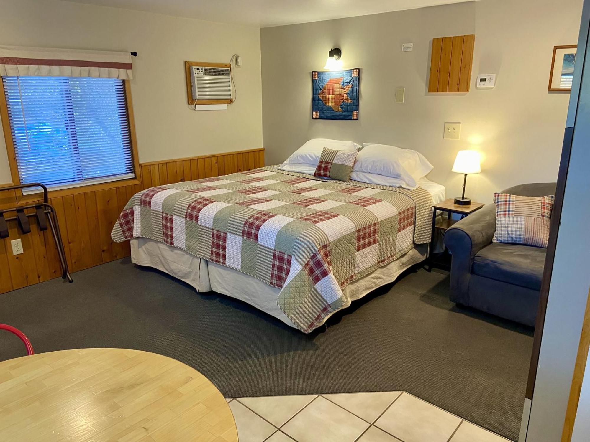 Betsie Riverside Resort Benzonia Екстер'єр фото