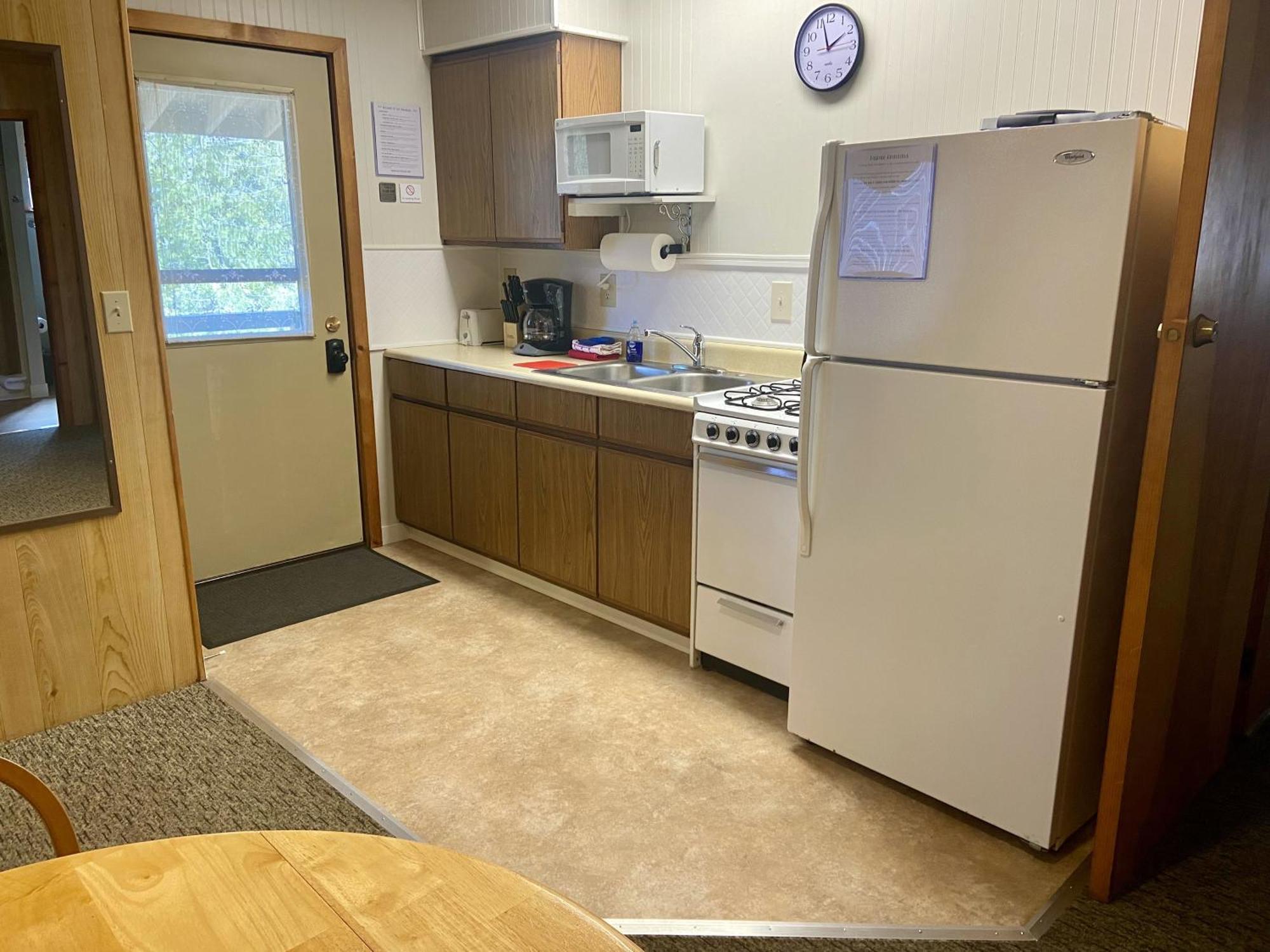 Betsie Riverside Resort Benzonia Екстер'єр фото